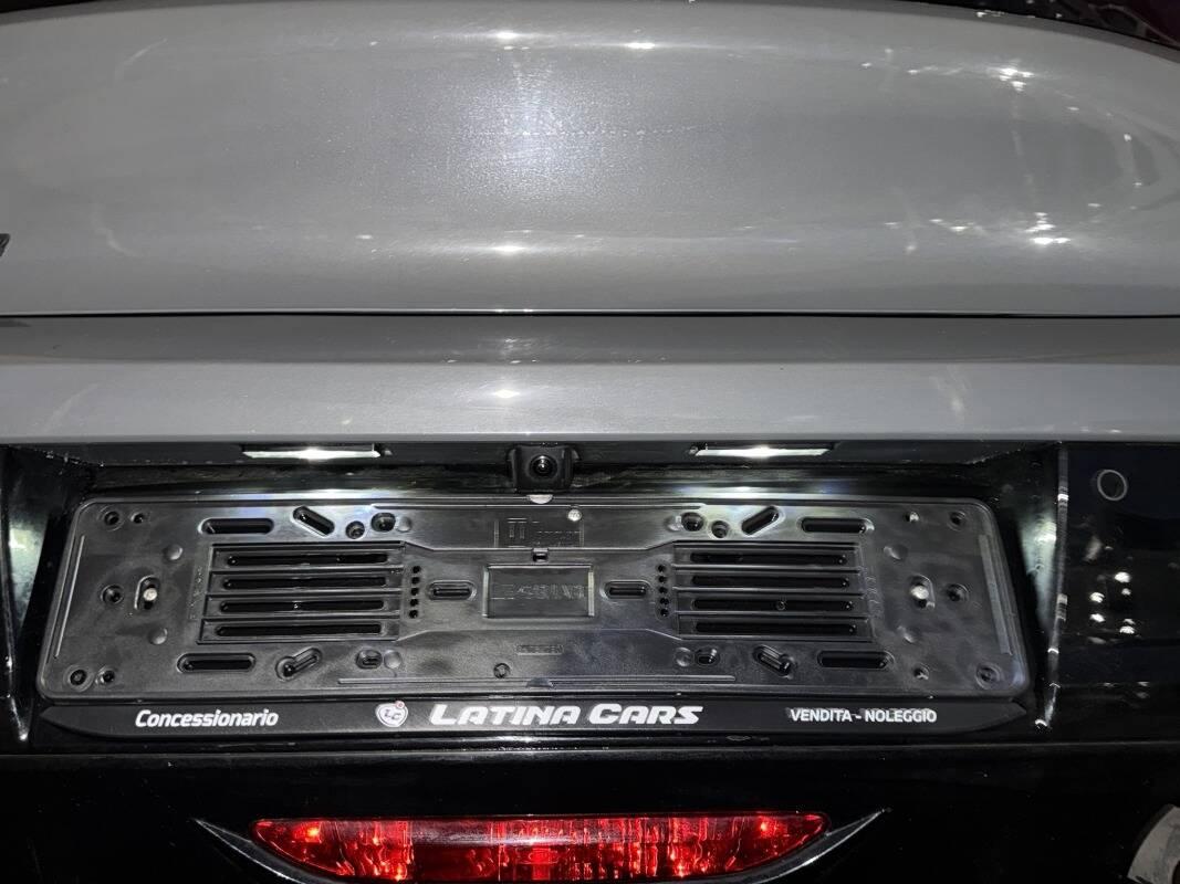 Peugeot 208 1.2 puretech Allure 100cv Con Telecamera a 360°