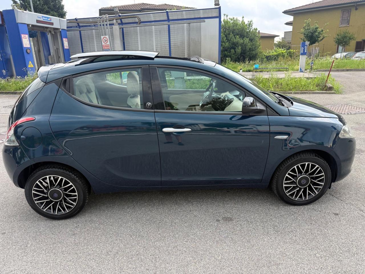 Lancia Ypsilon 1.3 MJT 16V 95 CV 5 porte S&S 30th Anniversary