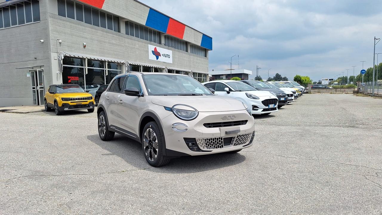 Fiat 600 Hybrid DCT MHEV La Prima