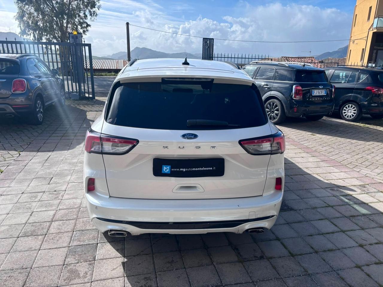 FORD KUGA ST-LINE