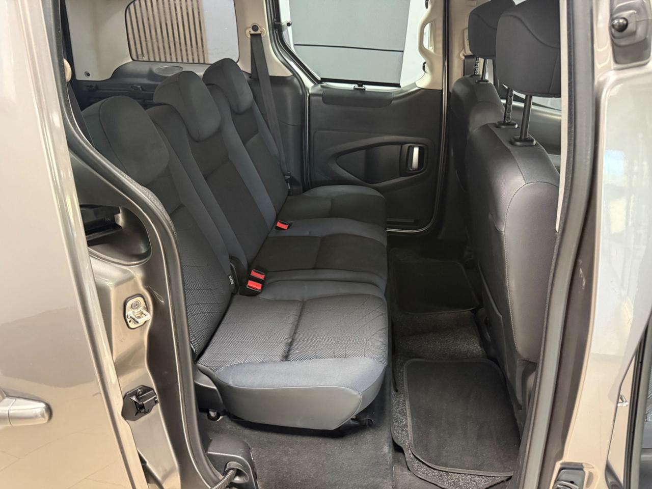 Peugeot Partner Tepee 1.6 HDi 110CV Premium