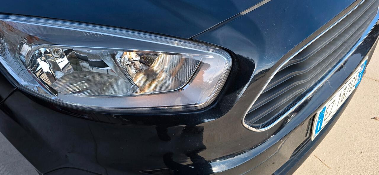 Ford Tourneo Courier 1.5 TDCI 75 CV Titanium