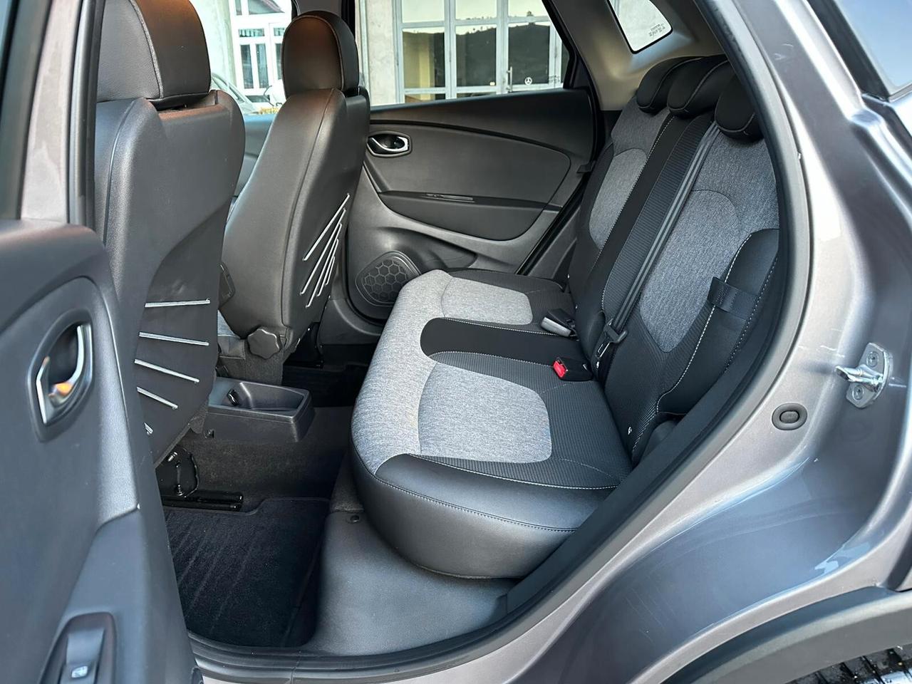 Renault Captur dCi 8V 90 CV EDC Sport Edition2