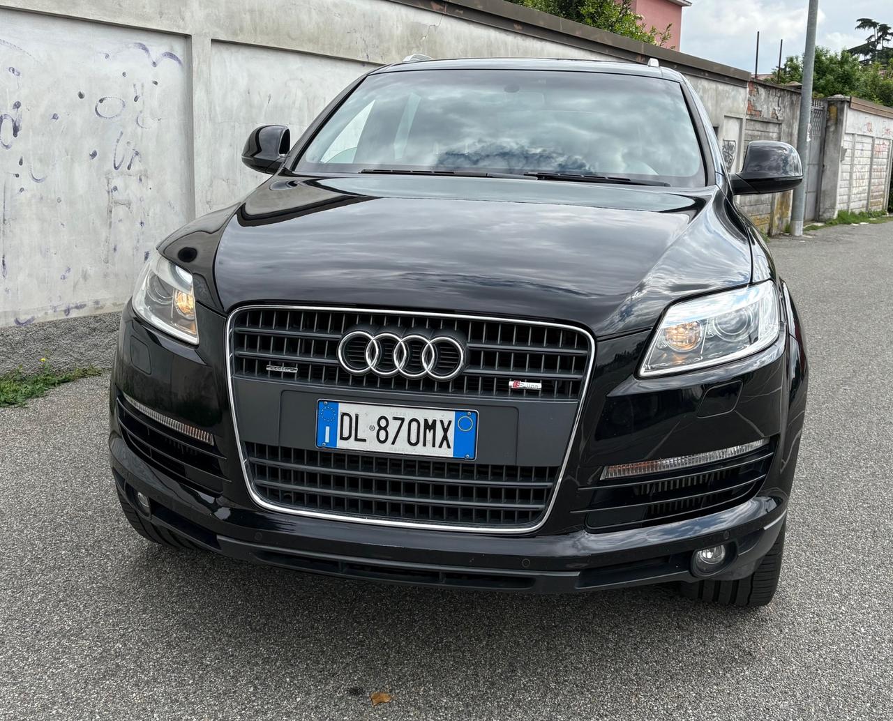 Audi Q73.0V6 TDI 233CV quattro F1 Sline 7posti
