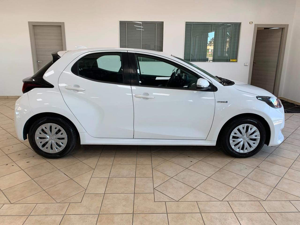 Toyota Yaris 1.5 Hybrid 5p. Business *IVA DEDUCIBILE*
