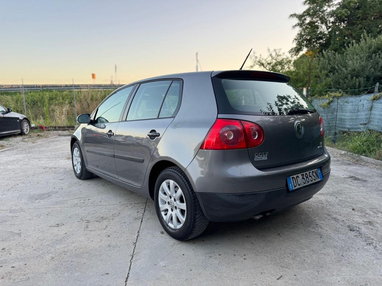 Volkswagen Golf 1.9 TDI DPF 4mot. 5p. Sportline