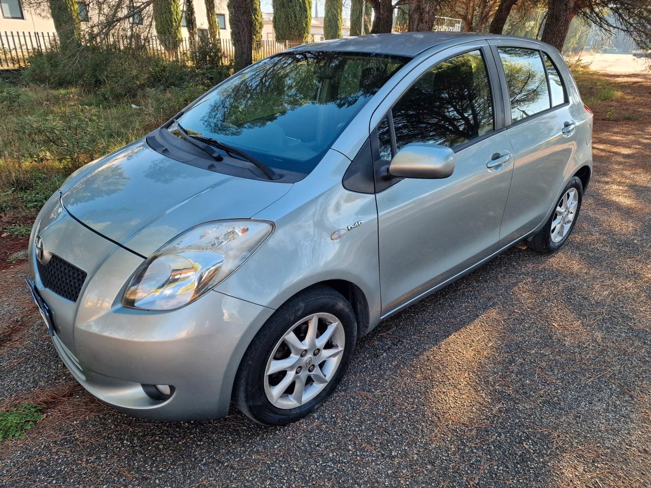 Toyota Yaris 1.4 D-4D 5 porte Sol