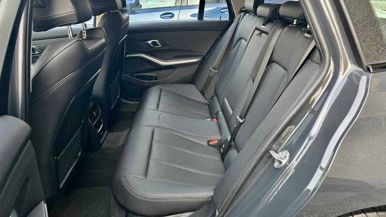 BMW 316D TOURING 2.0 ADVANTAGE 122CV - FULL LED, PELLE, NEOPATENTATI