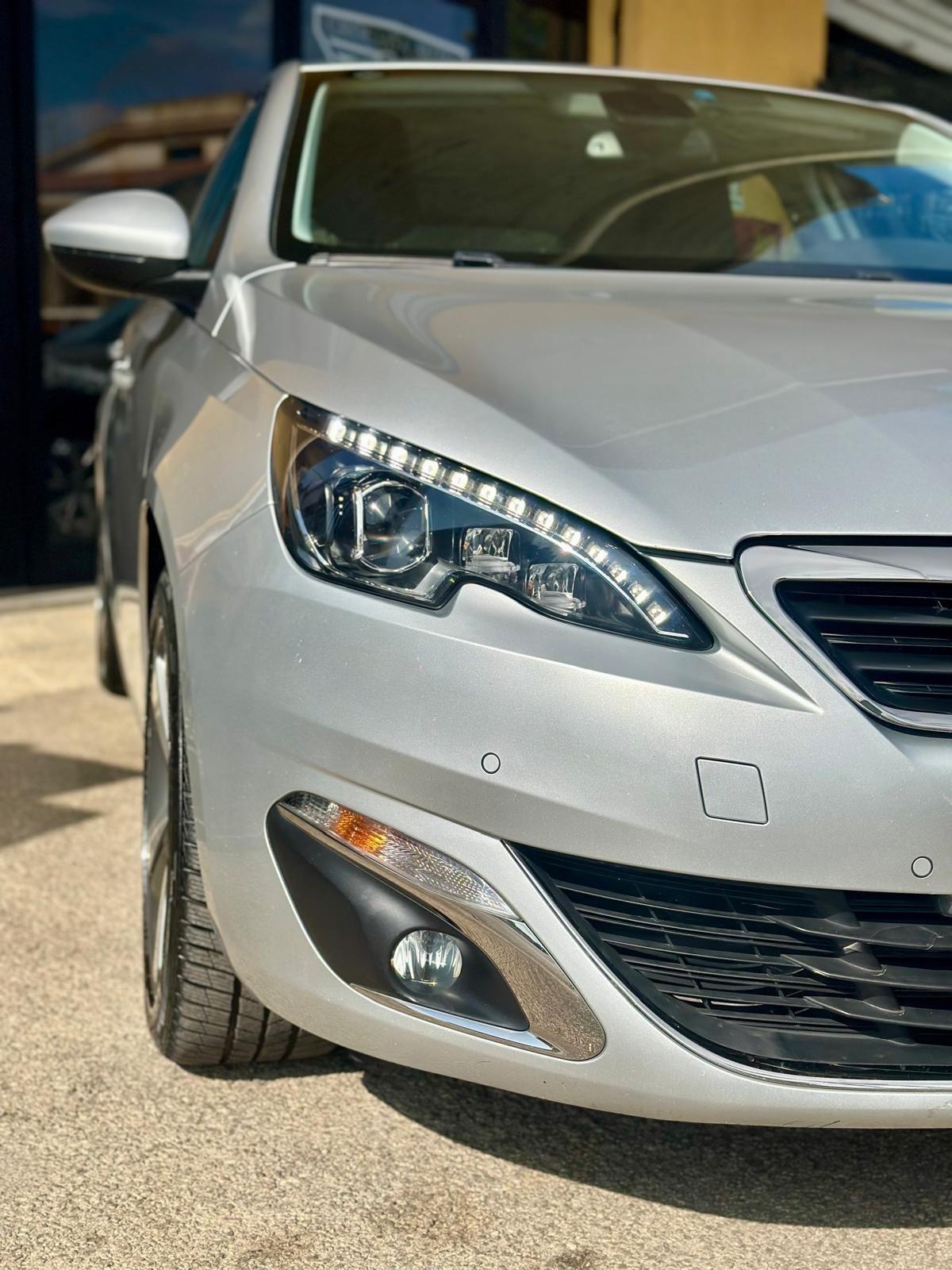 Peugeot 308 BlueHDi 120 S&S Allure