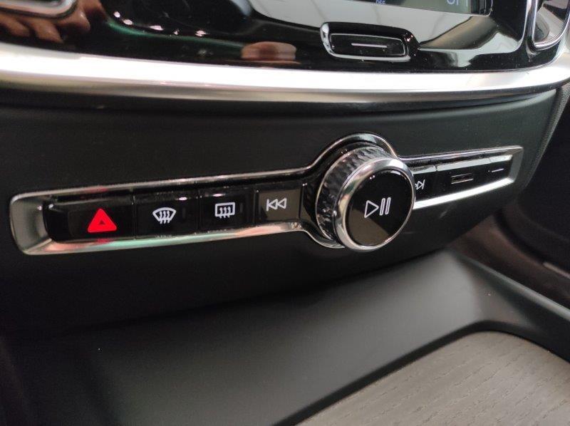 VOLVO V60 (2018-->) - V60 D3 AWD Geartronic Business