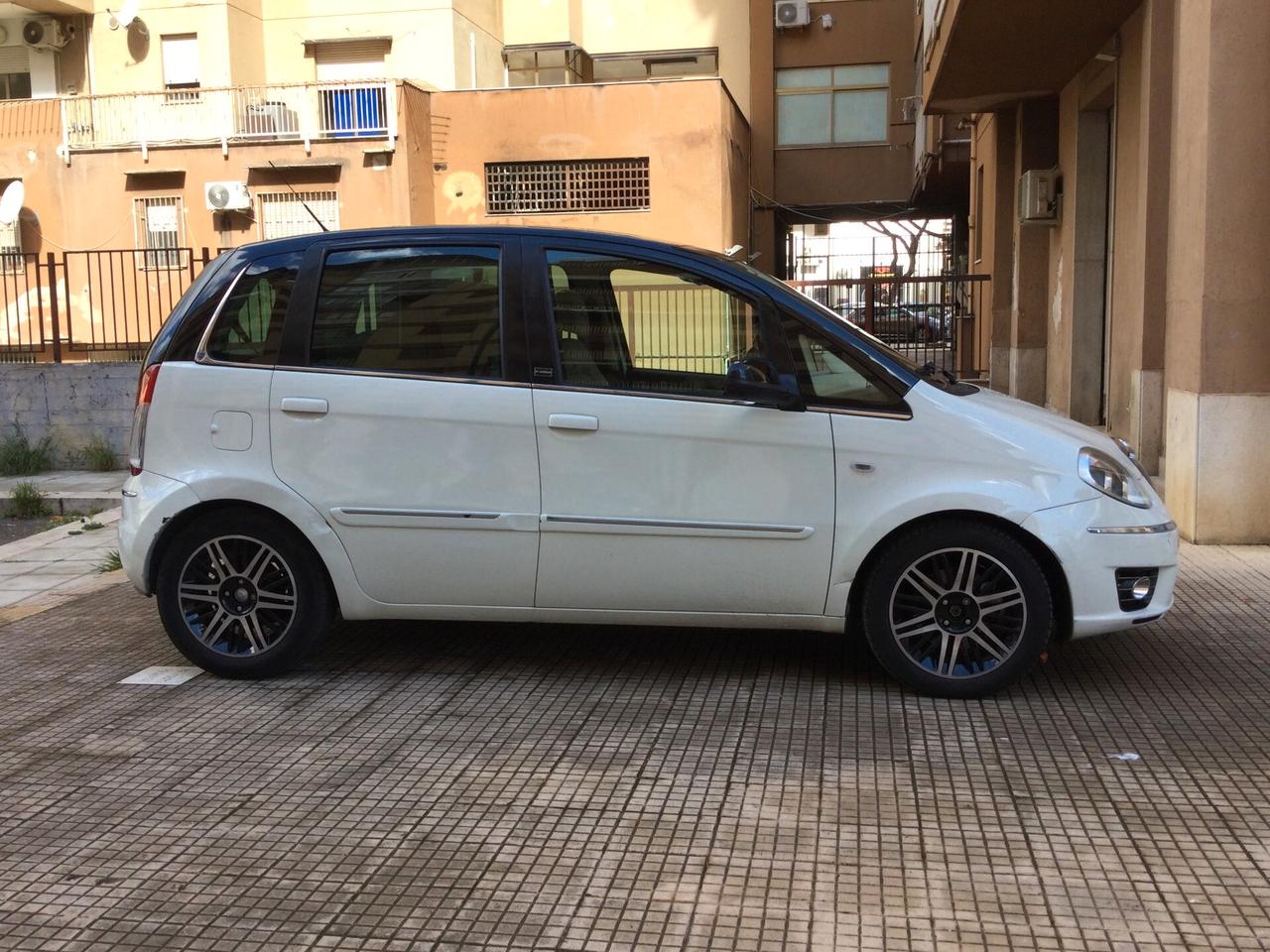 Lancia MUSA 1.3 Mjt 95 CV 5th Avenue