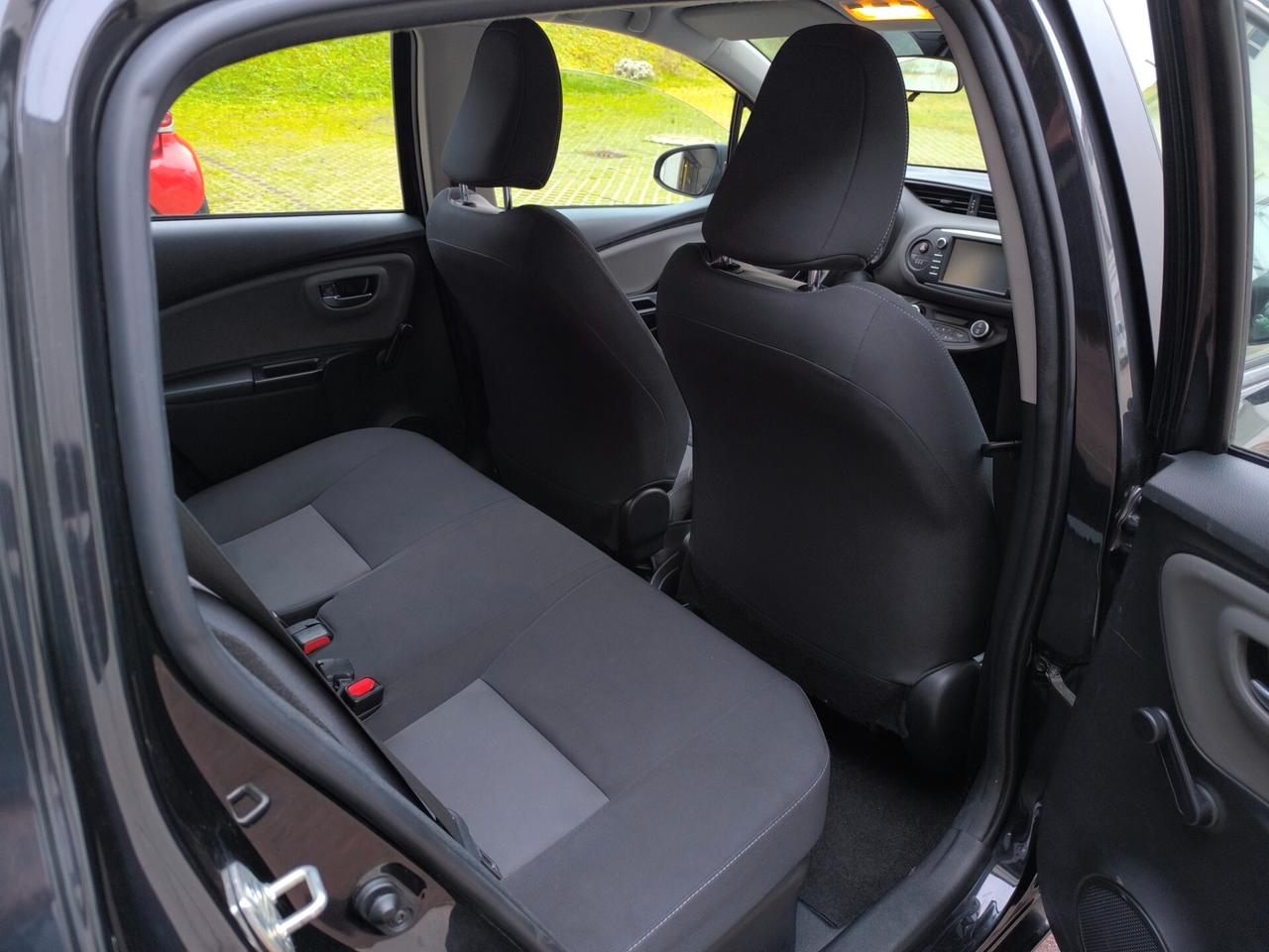 Toyota Yaris 1.5 Hybrid 5 porte Business