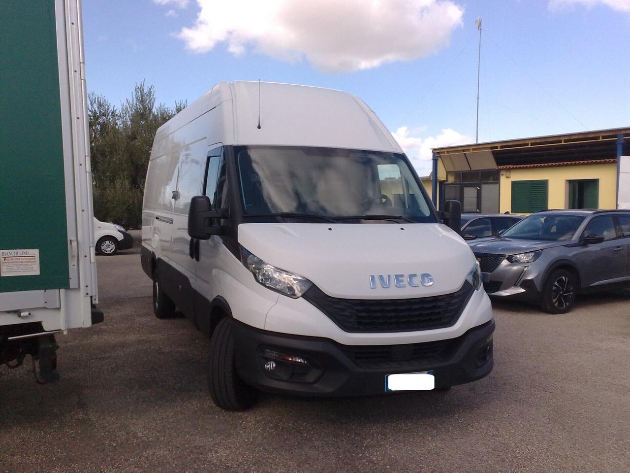 Iveco Daily 35s14 2.3hpt GRANVOLUME - 2021