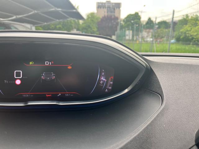 PEUGEOT 3008 BlueHDi 130 S&S EAT8 Allure Pack