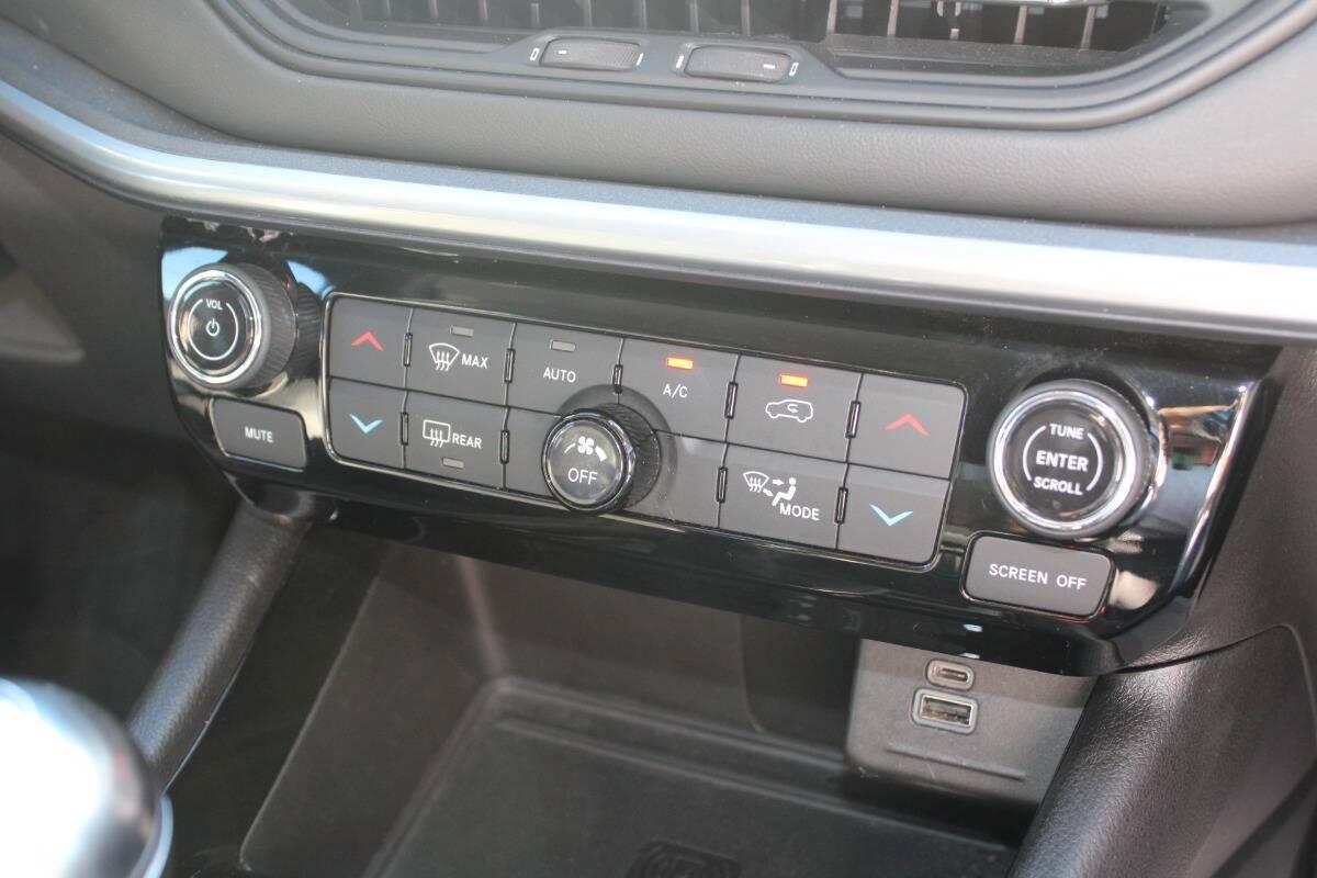 Jeep Compass 1.6 mjt Limited 130cv Con CARPLAY & TELECAMERA