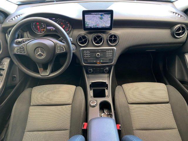 MERCEDES-BENZ GLA 200 d Business * AUTOMATICA *