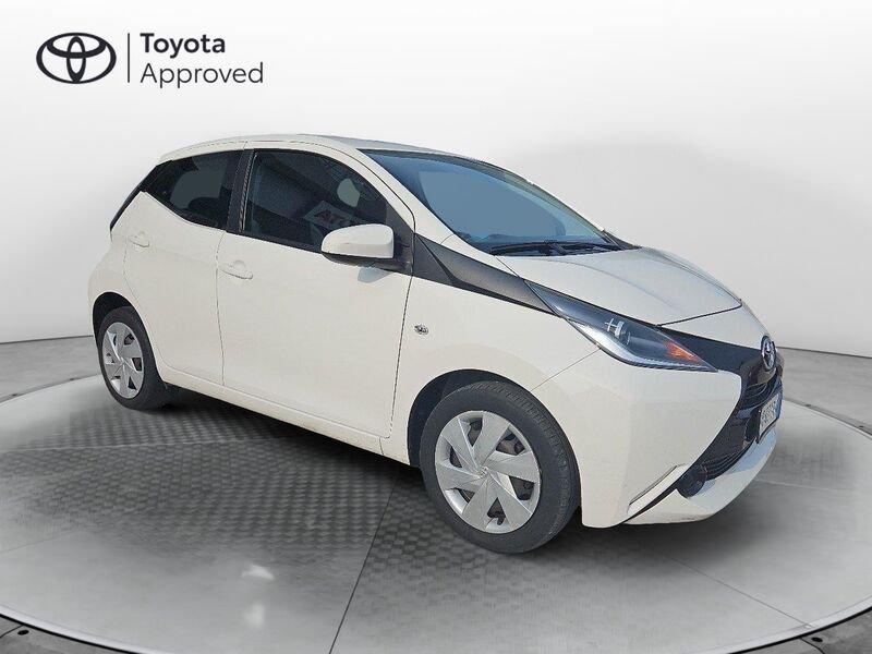 Toyota Aygo 1.0 VVT-i 69 CV 5 porte x-play