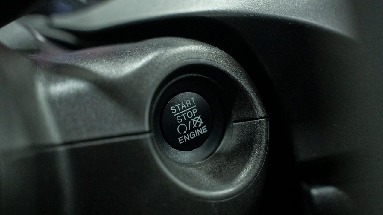 Fiat 500X 1.6 MJT SPORT 4X2 120CV AUTO TETTO NAVI PELLE XENO