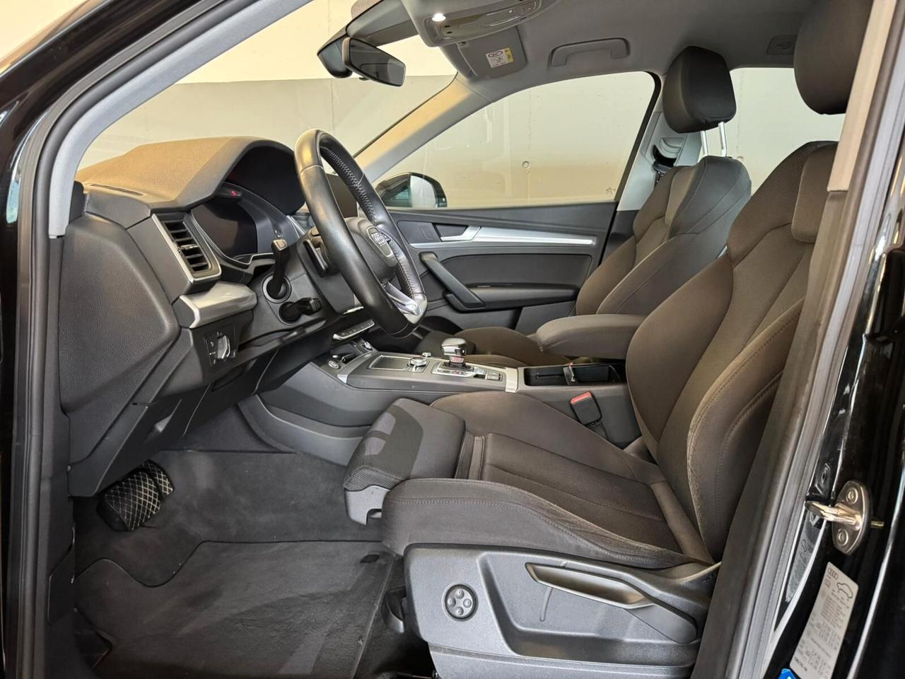 Audi Q5 40 TDI quattro S tronic Business Sport