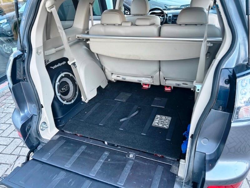 Mitsubishi Outlander 2.2 DI-D Instyle 7 p.ti DPF + Gancio Traino