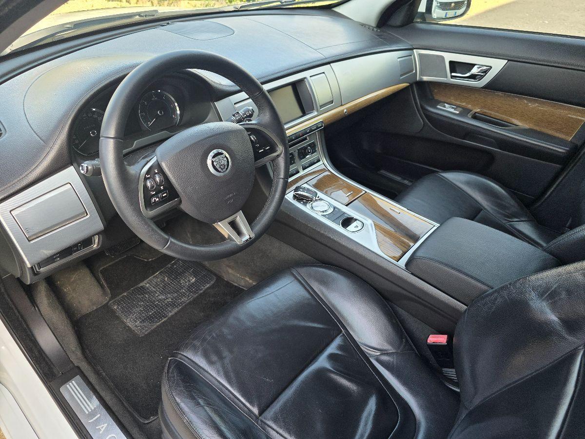 JAGUAR XF 2.2 DIESEL 190CV GARANZIA 12 MESI