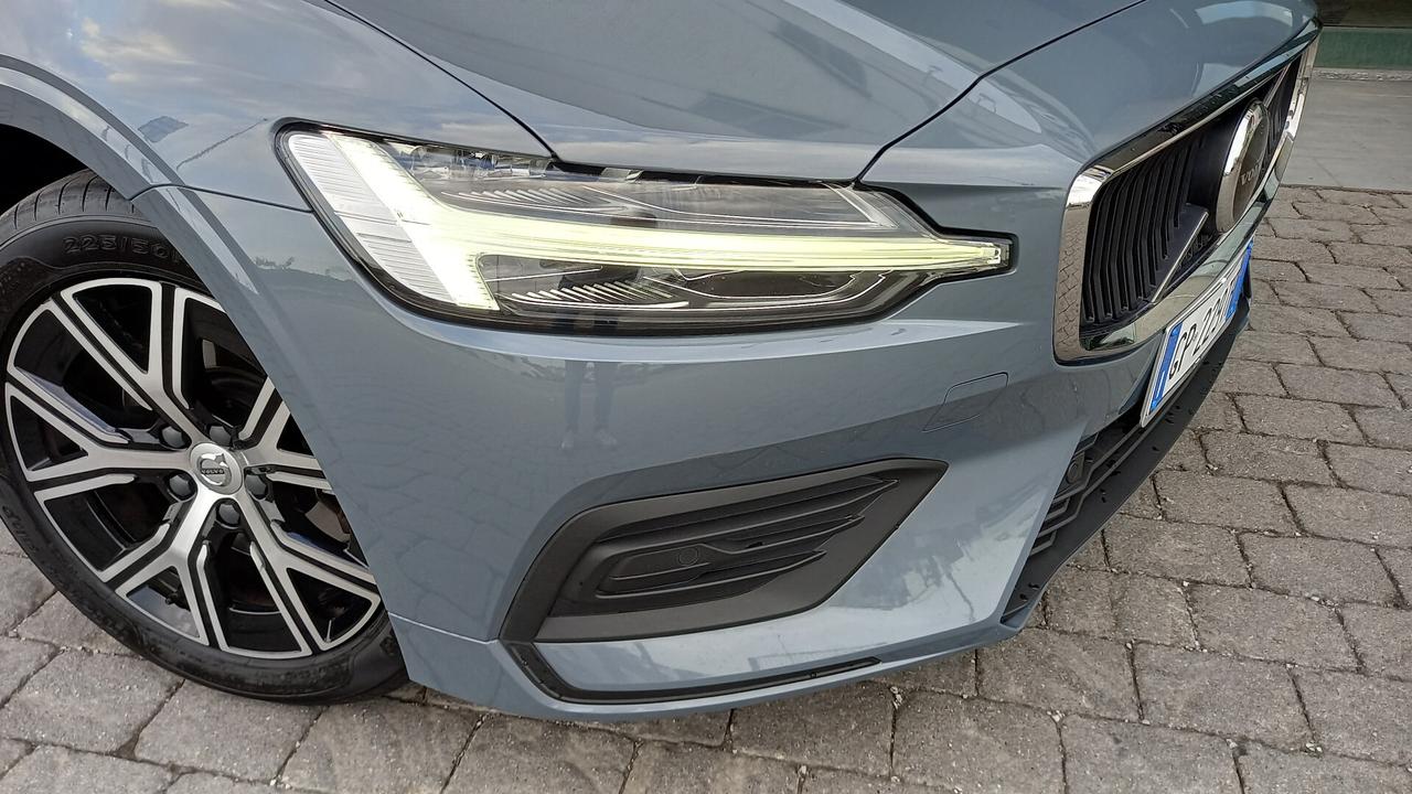 Volvo V60 B4 (d) automatico Core