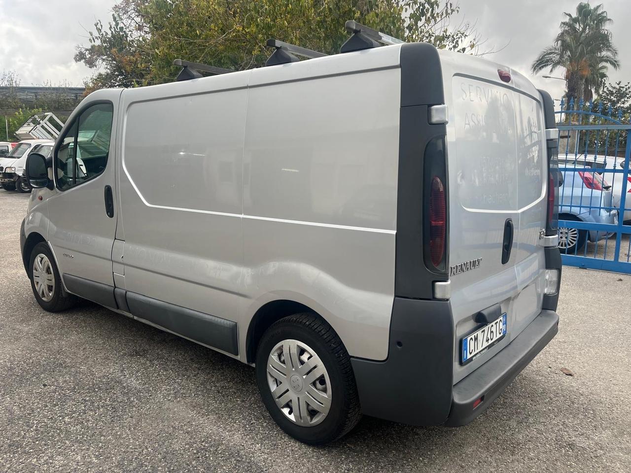 Renault trafic cargo 1.9 dci-cv 100 -2004