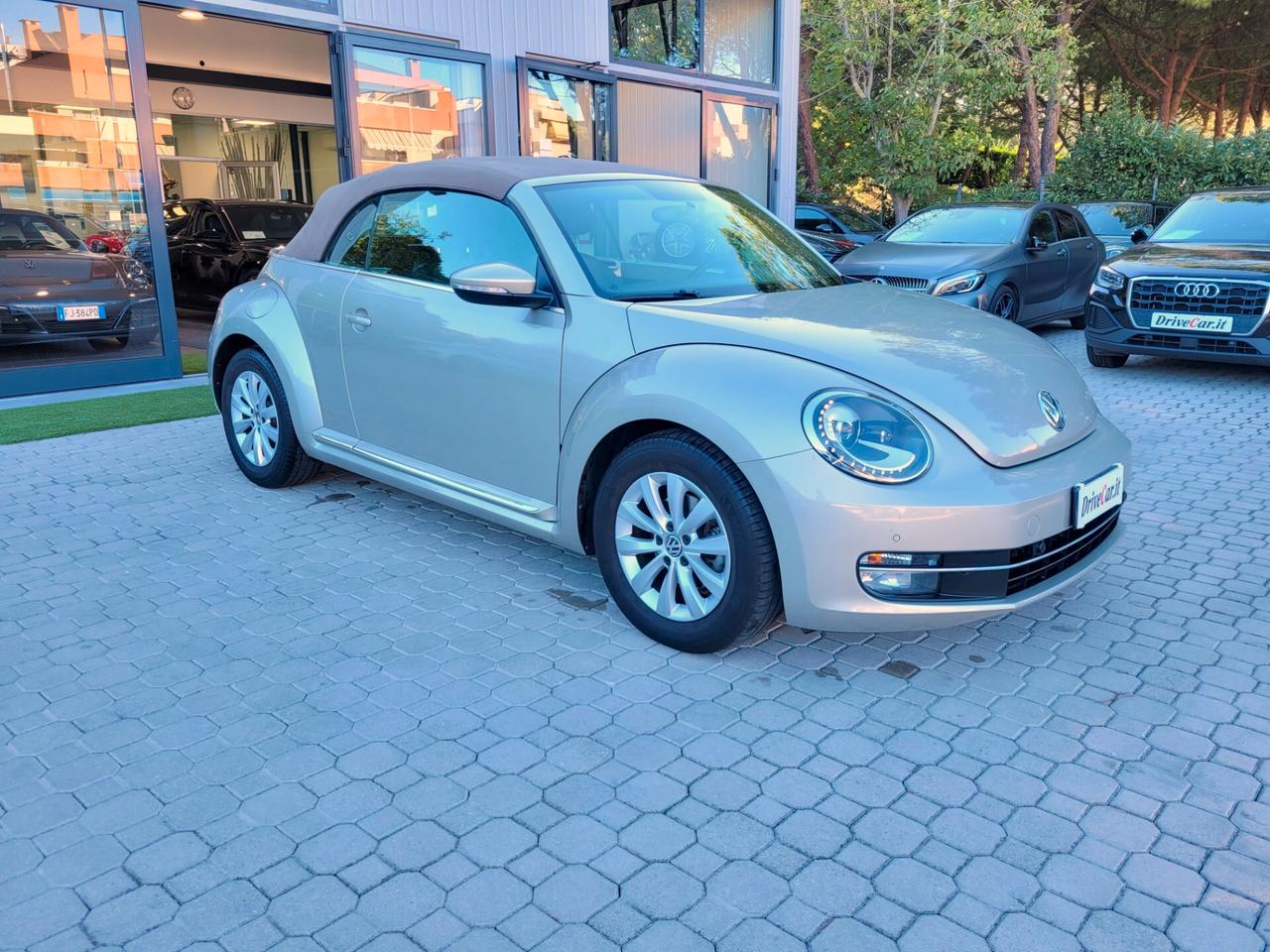 Volkswagen Maggiolino CABRIO 2.0 tdi (DIESEL) 110cv CRUISE BLUETOOTH SENSORI ANT + POST