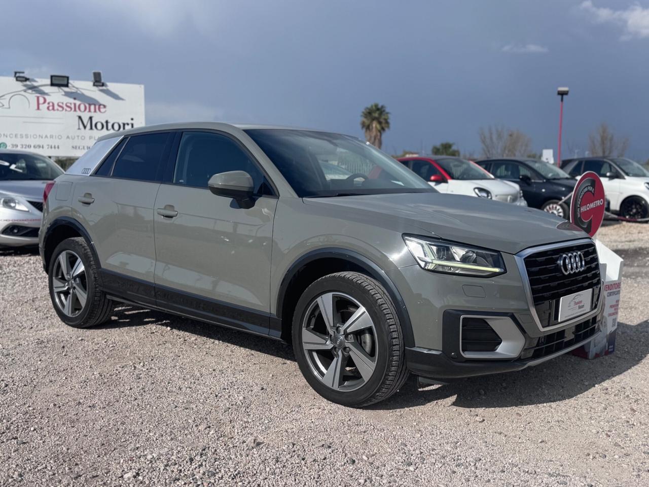 Audi Q2 30 TDI Identity Black
