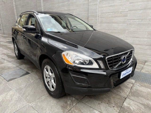 VOLVO XC60 D3 AWD Geartronic Momentum