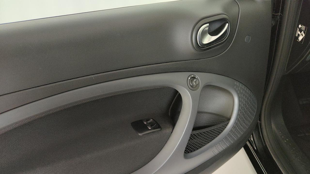 SMART Fortwo Cabrio eq Passion 4,6kW