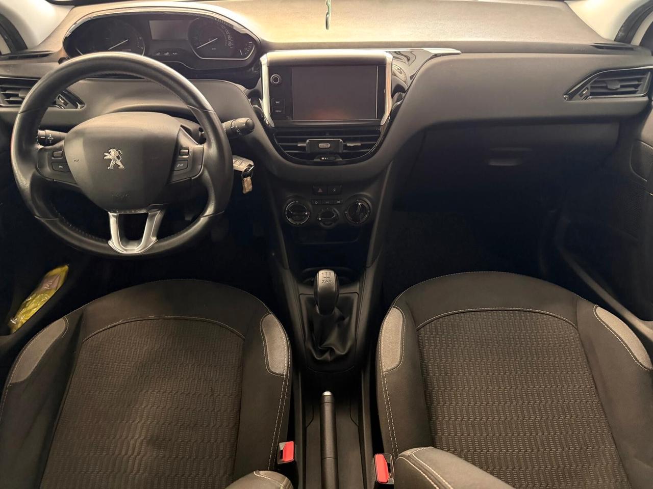 Peugeot 208 PureTech 82 5 porte Allure