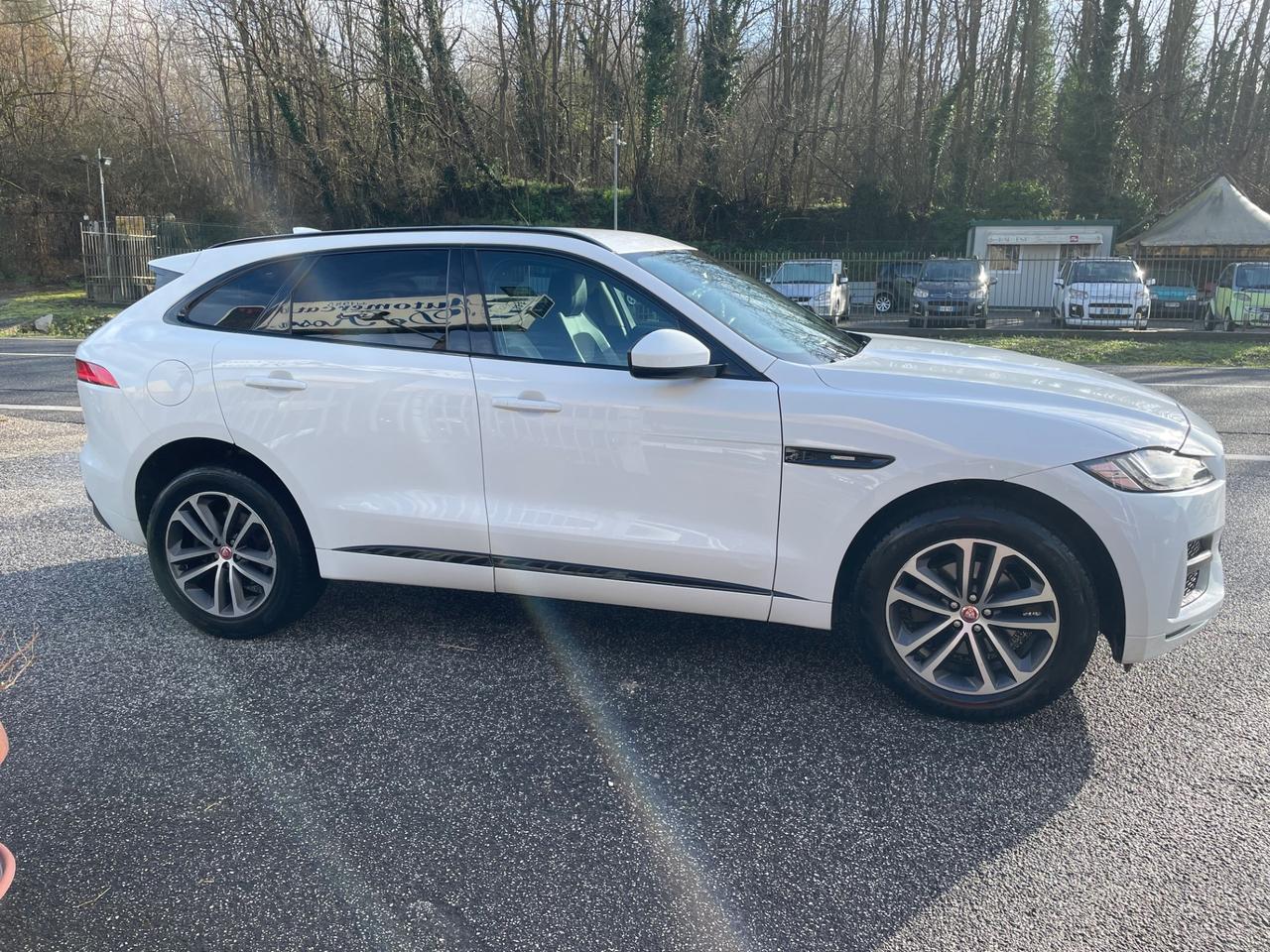 Jaguar F-Pace 2.0 D 240 CV AWD aut. R-Sport