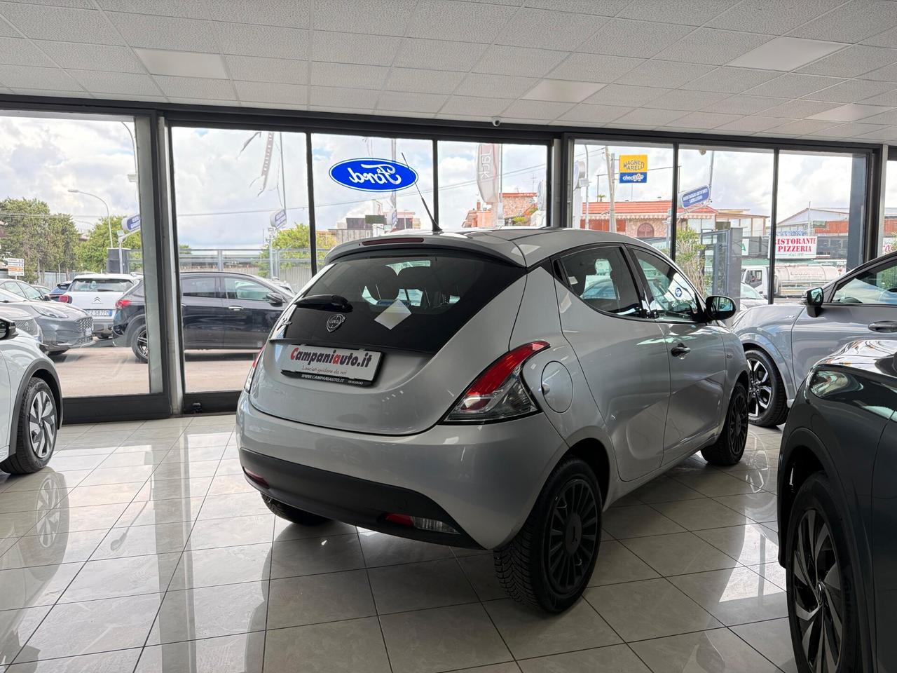 Lancia Ypsilon 1.2 69 CV GPL Ecochic Elefantino Blu