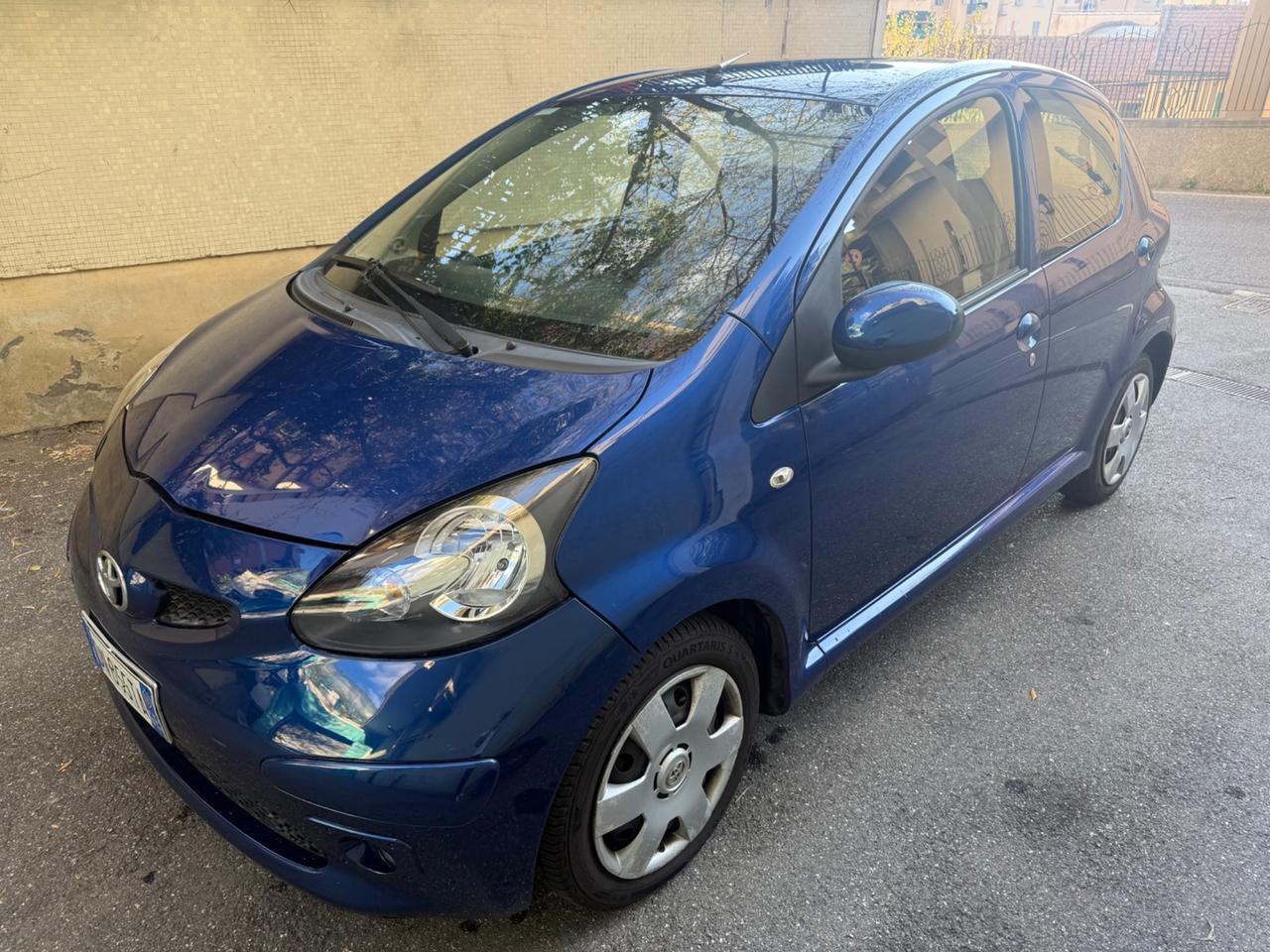 Toyota Aygo 1.0 12V VVT-i 5 porte Sound