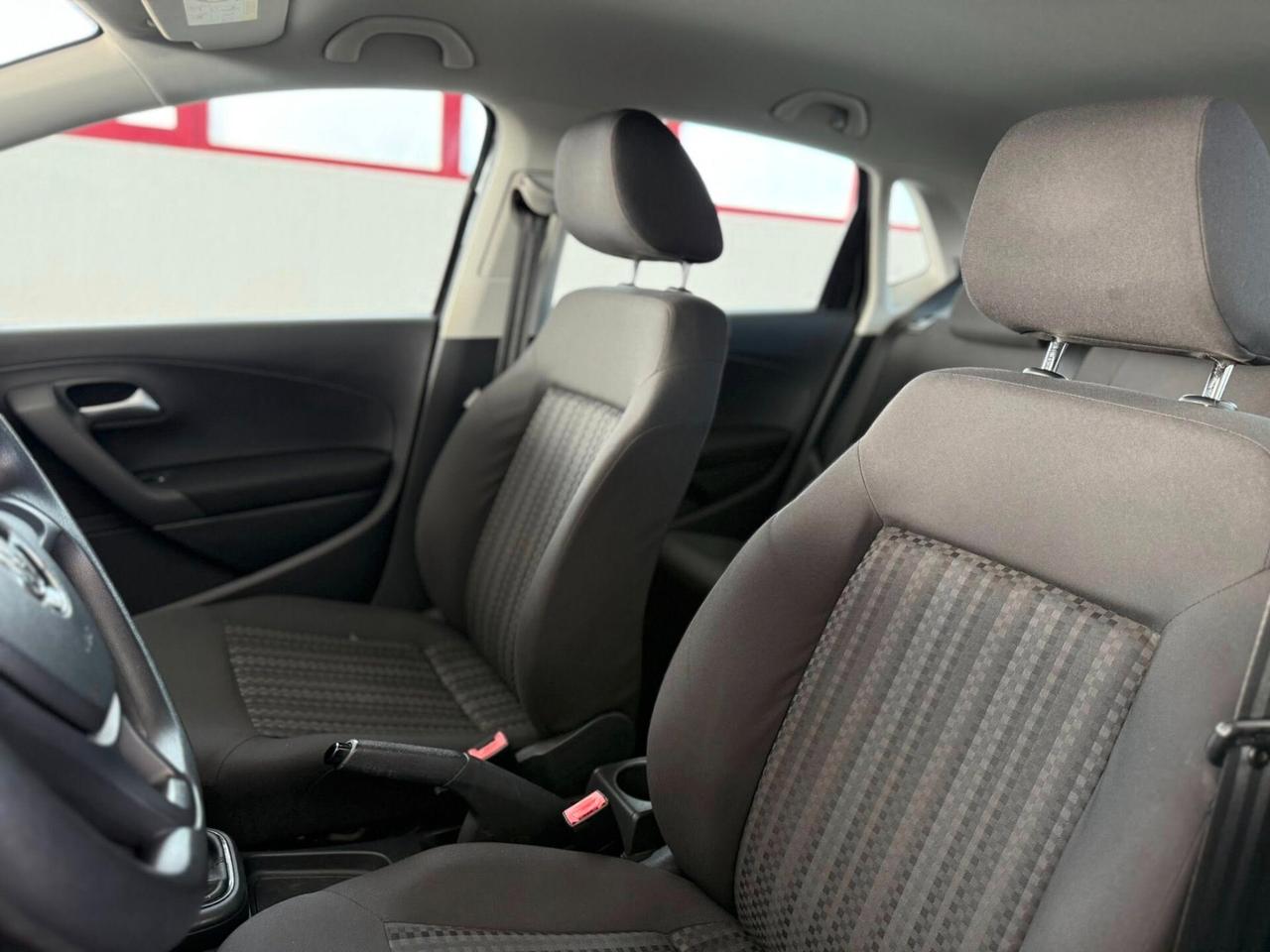 Volkswagen Polo 1.4 TDI 75cv Comfortline 2016