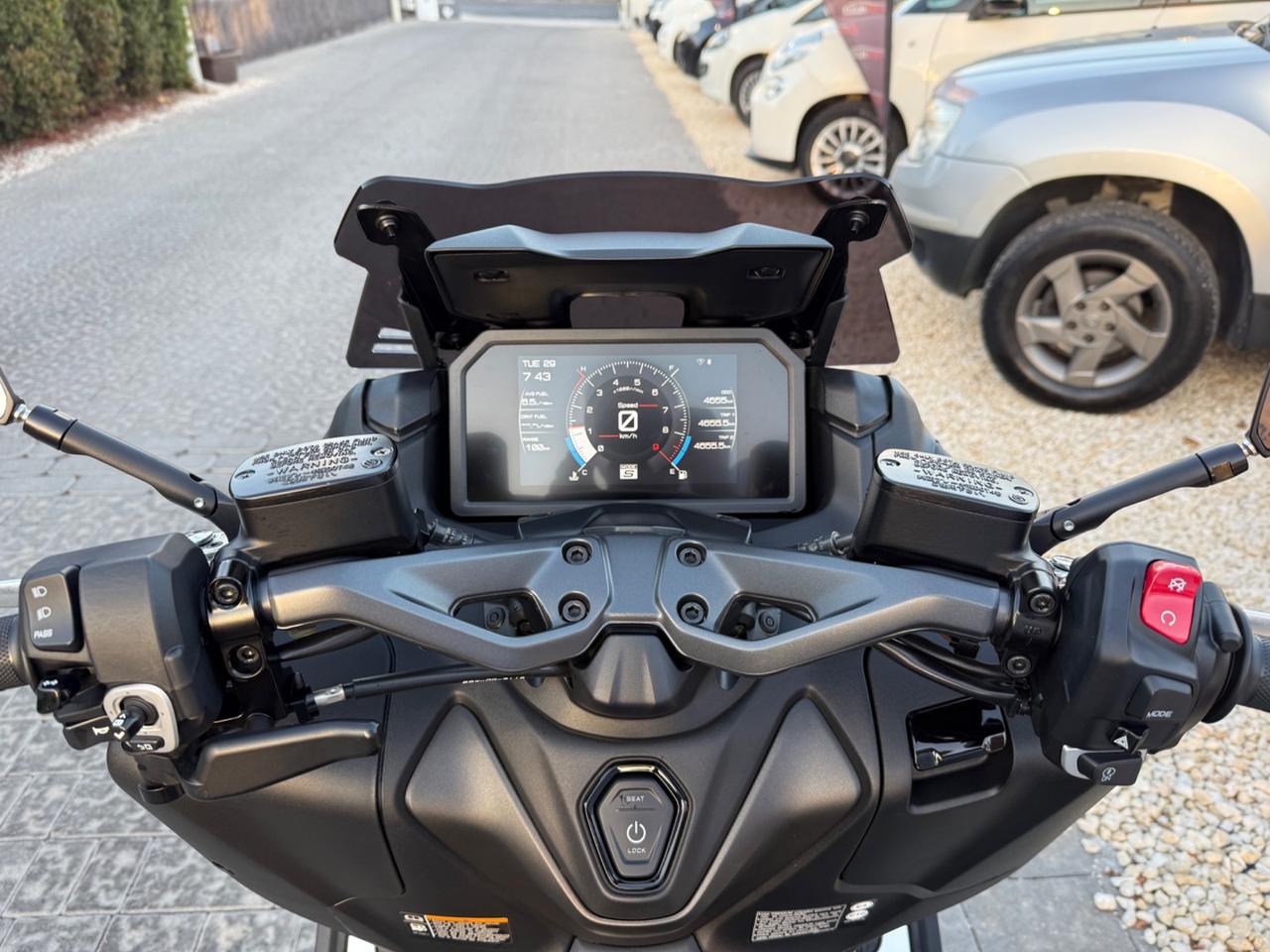 Yamaha TMAX 560