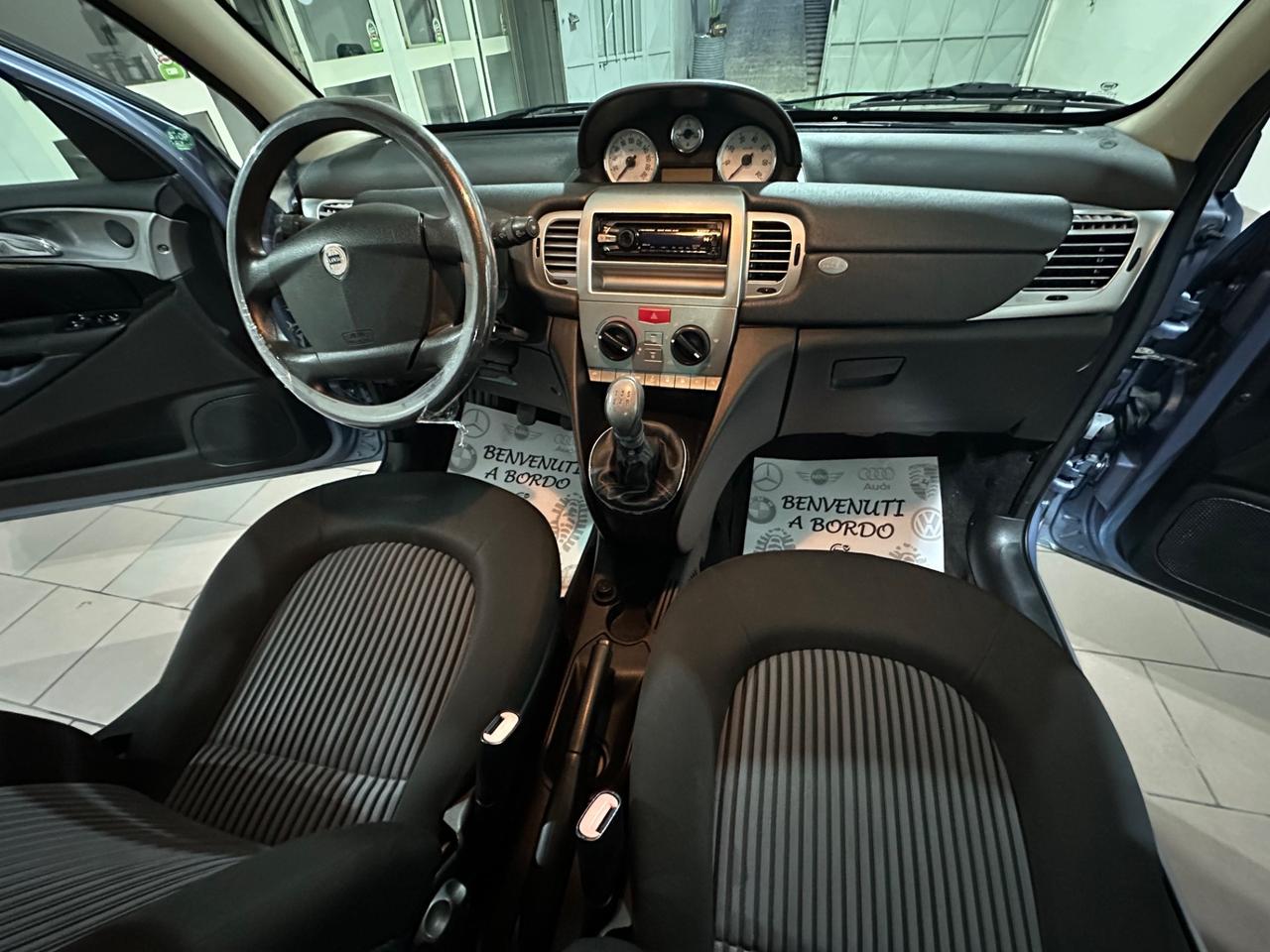 Lancia Ypsilon 1.2 Argento