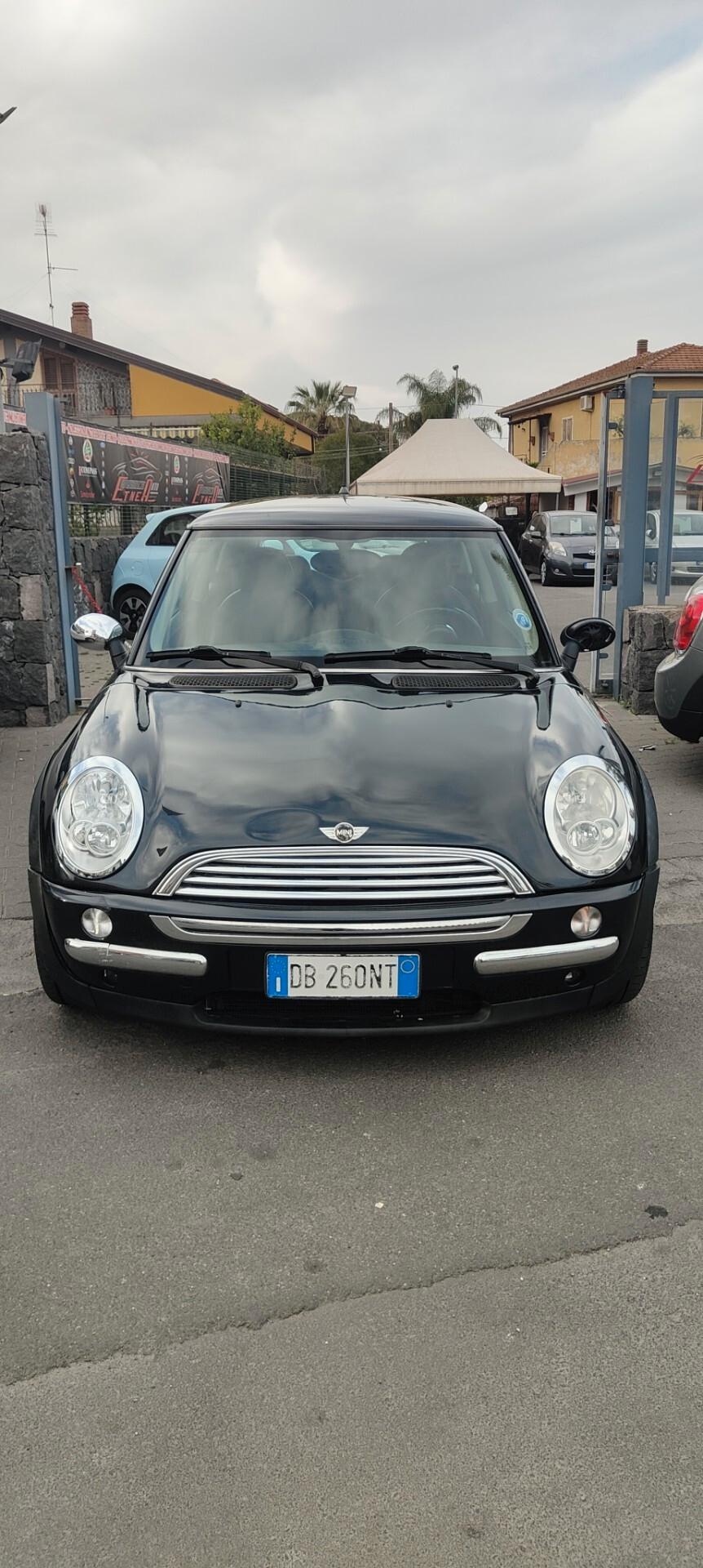 Mini 1.4 tdi One D Park Lane per neopatentati