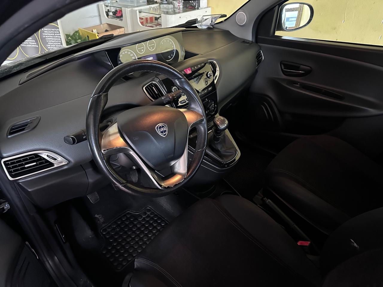 Lancia Ypsilon 1.2benz. 5 porte GPL Gold