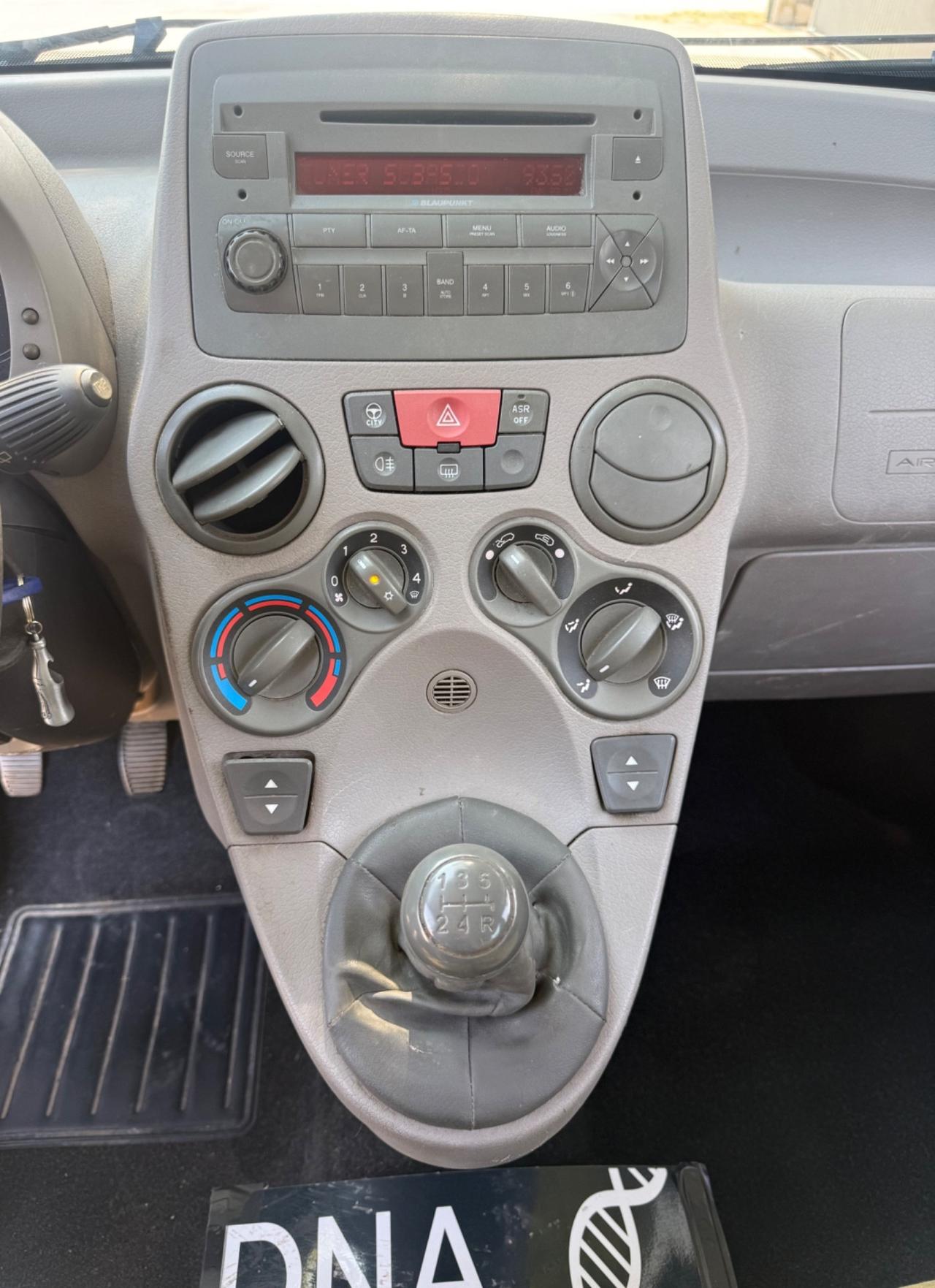 Fiat Panda 1.2 Benzina Neopatentati UNIPROPRIETÀ