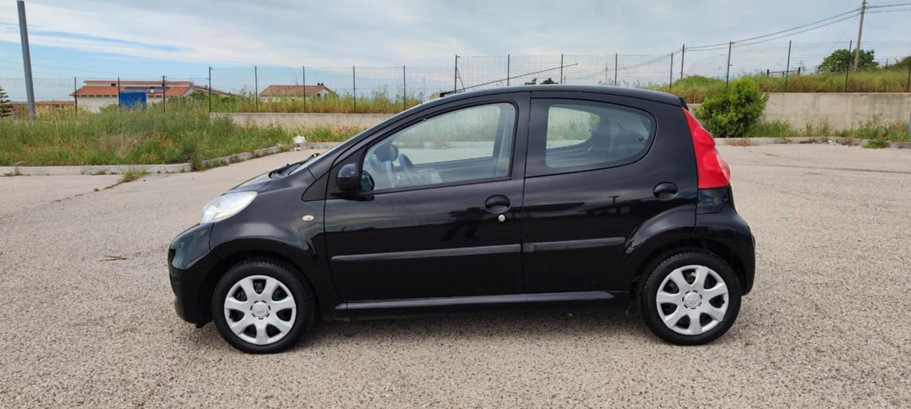 Peugeot 107 1.0 68CV 5p. Sweet Years