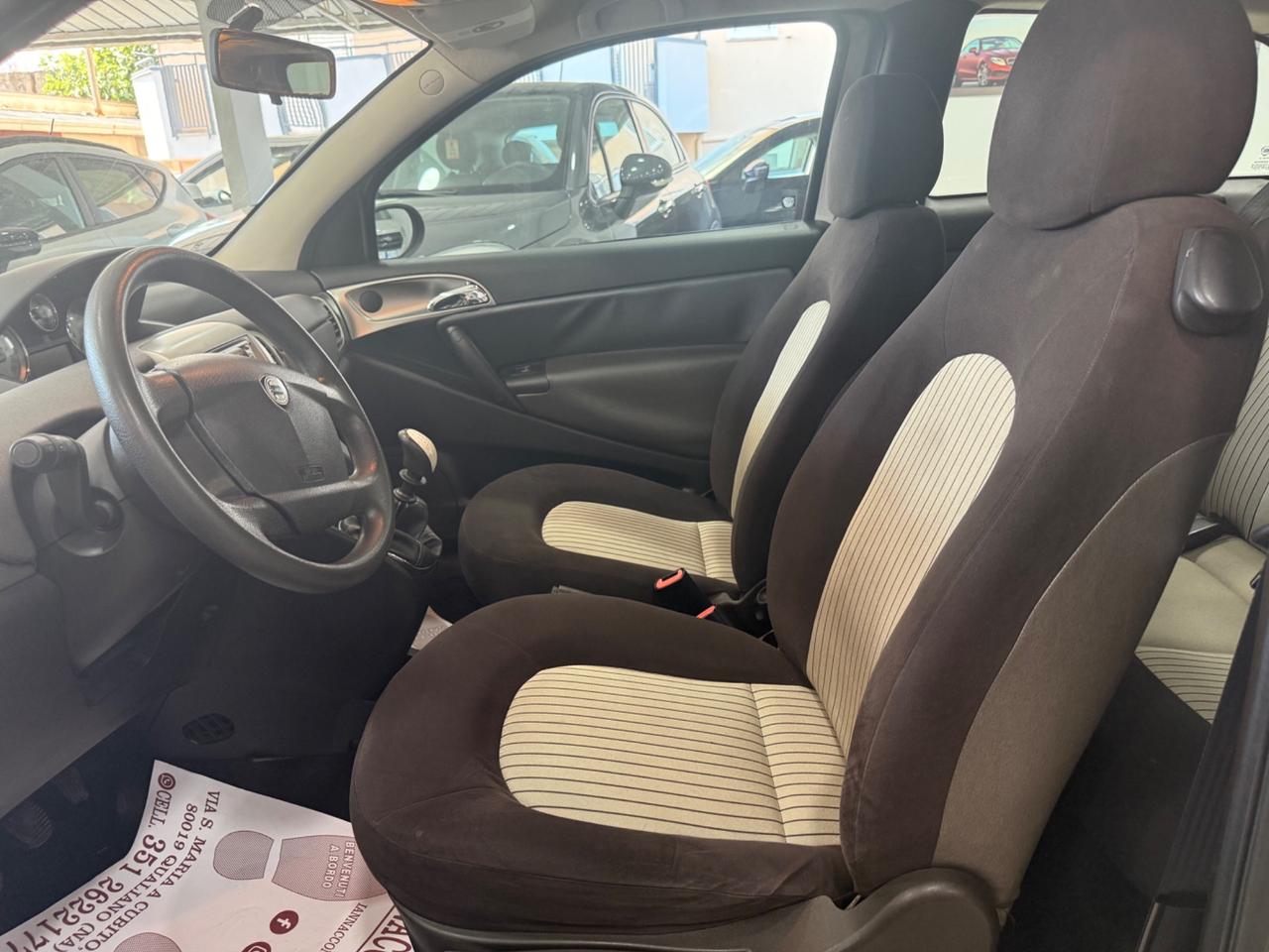Lancia Ypsilon 1.2 gpl 150 mila km