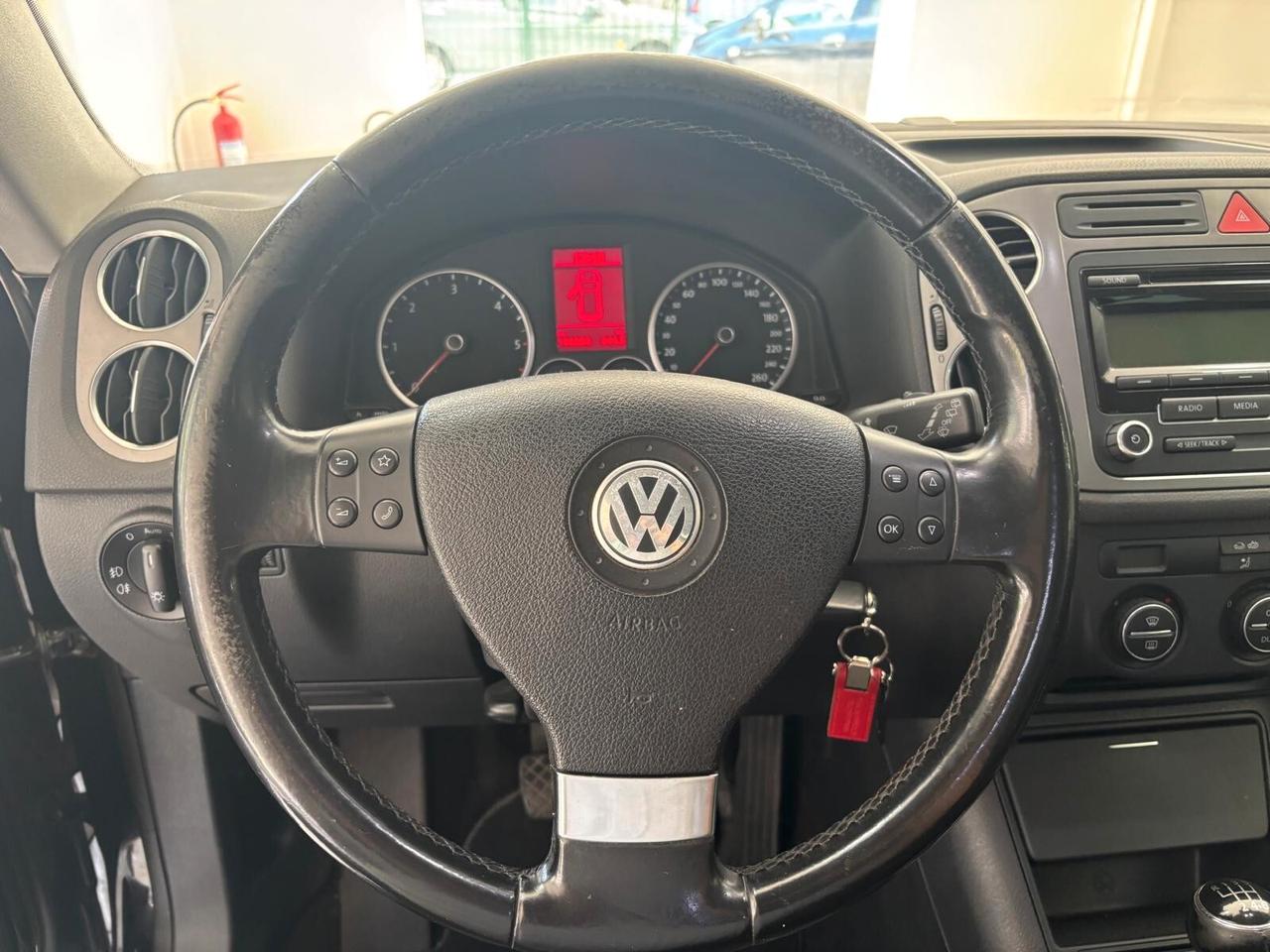 Volkswagen Tiguan 2.0 16V TDI DPF Sport & Style (18°)