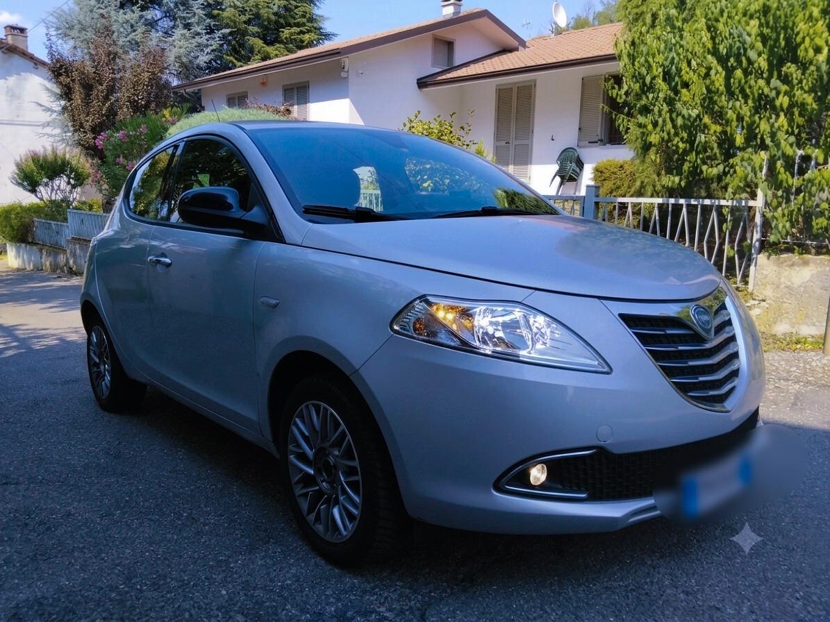 Lancia Ypsilon 1.2 69 CV 5 porte GPL Ecochic Platinum