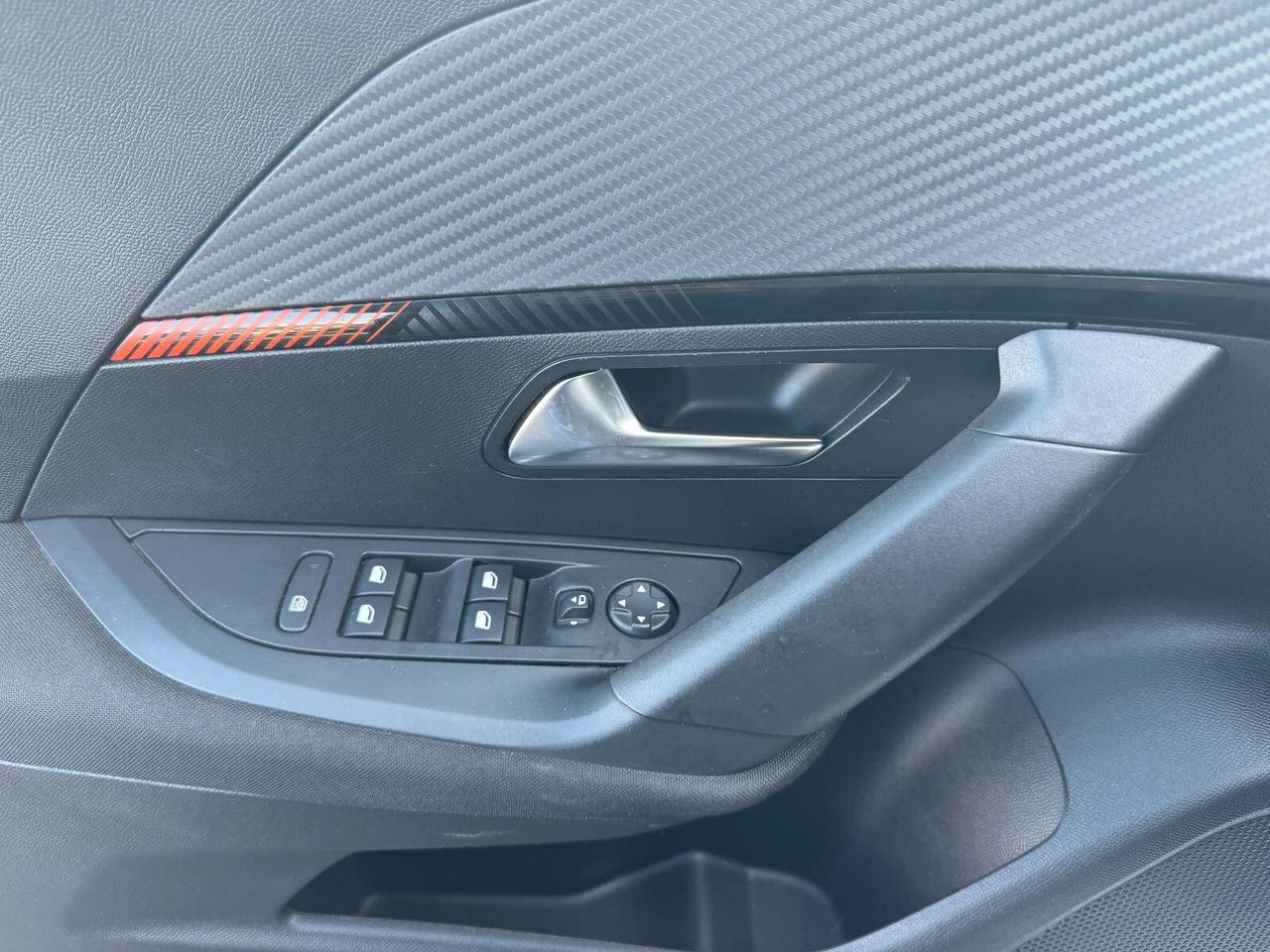 Peugeot 2008 DIESEL CAMERA NAVI