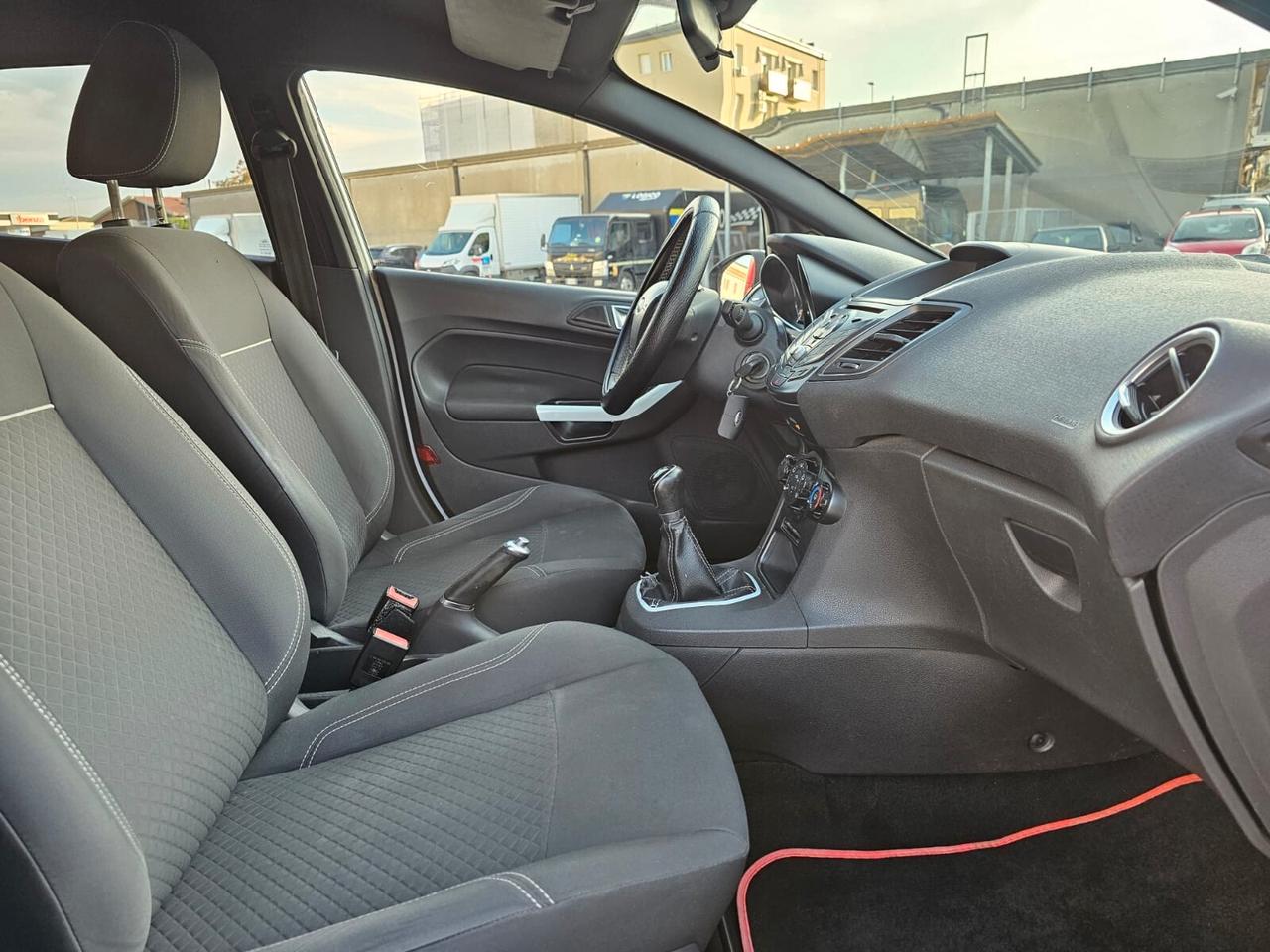 Ford Fiesta 1.5 TDCi 75cv Titanium*Clima*Cerchi*Neop