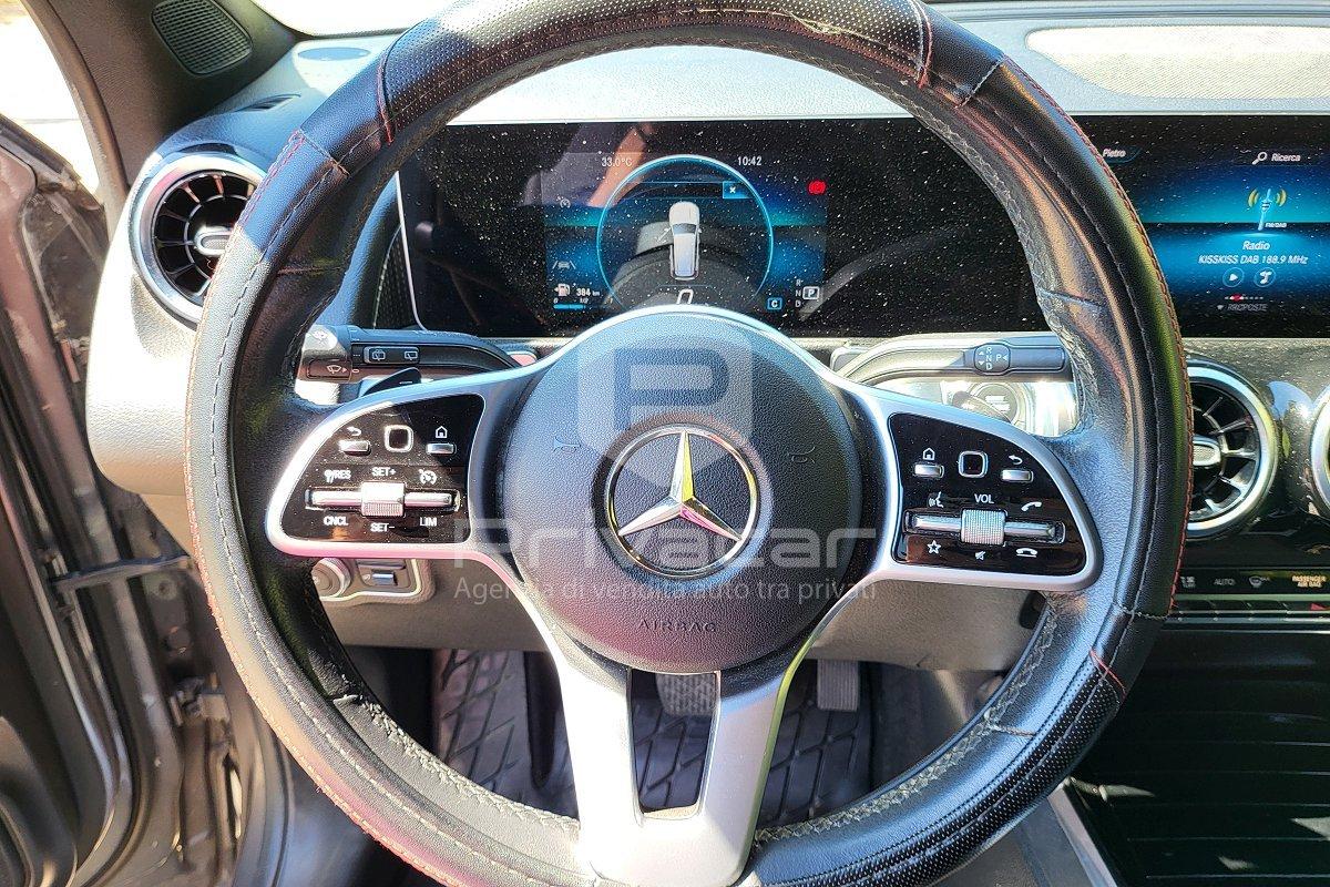 MERCEDES GLB 200 d Automatic Sport