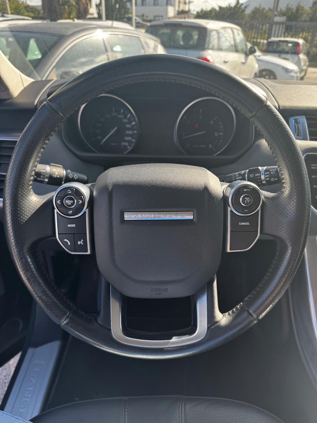 Land Rover Range Rover Sport 3.0 TDV6 HSE