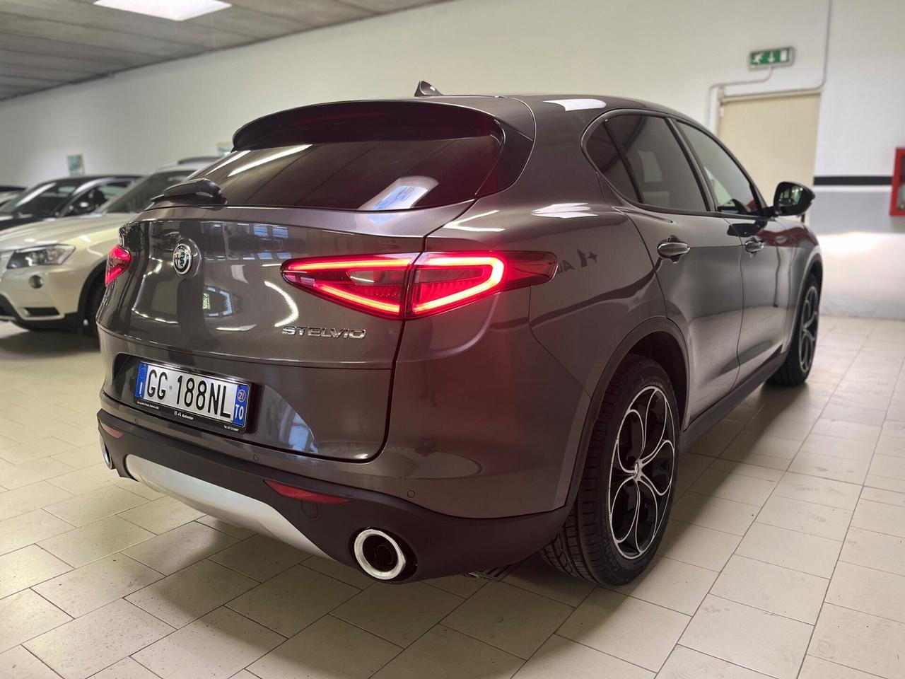 Alfa Romeo Stelvio 2.2 Turbodiesel 190 CV AT8 Q4 Business